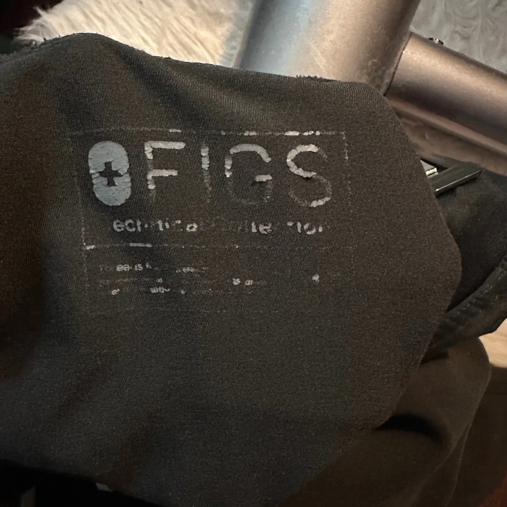 Figs Pants - Picture 3 of 4